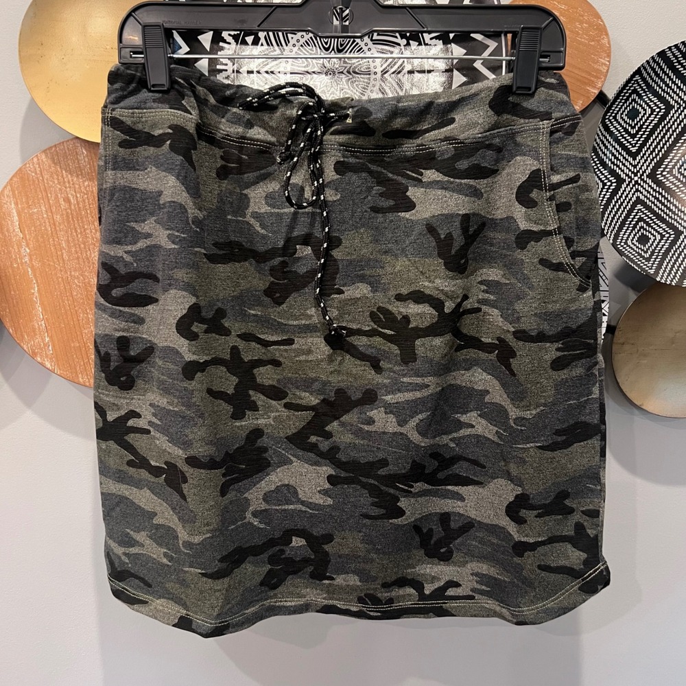 Sundry Camo Mini Skirt Green Gray Drawstring French Terry Size 4 Made in USA